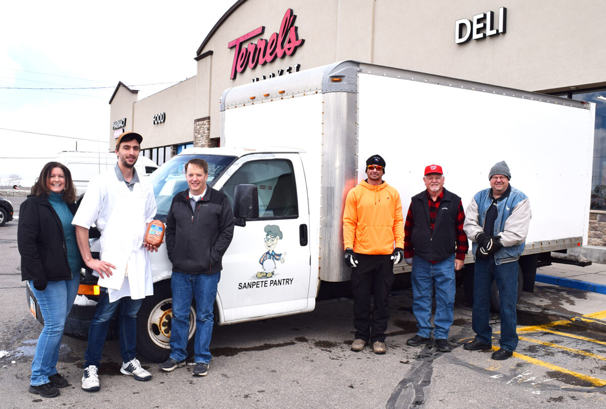 Utah Pork Association donates Easter hams to Sanpete Pantry News, Sports, Jobs Daily Herald